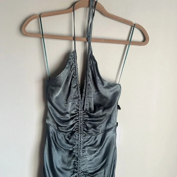 NEW ASTR THE LABEL TOLEDO RUCHED HALTER MIDI DRESS STEEL BLUECOLOR - Picture 4 of 12